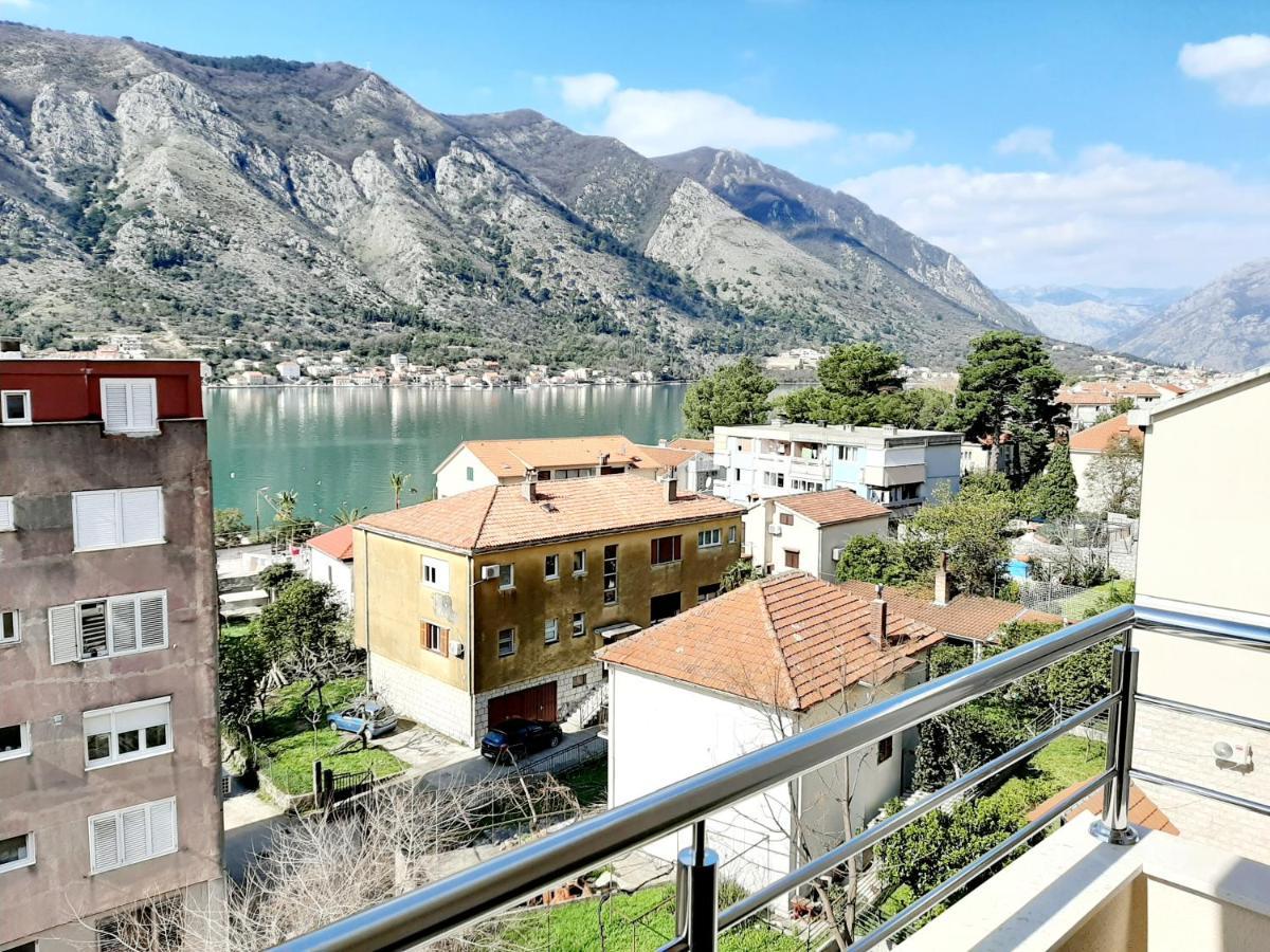 Maritimo Di Cattaro****Lux Apartment With Garage Exteriör bild
