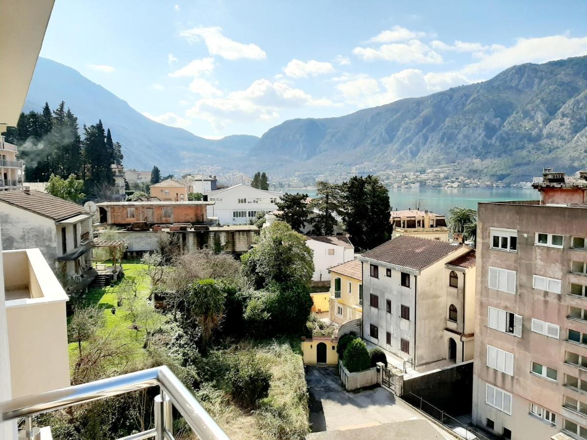 Maritimo Di Cattaro****Lux Apartment With Garage Exteriör bild